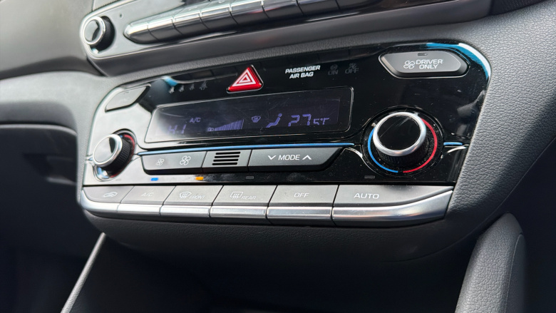 Hyundai IONIQ 1.6 GDi Hybrid Premium 5dr DCT Hybrid Hatchback